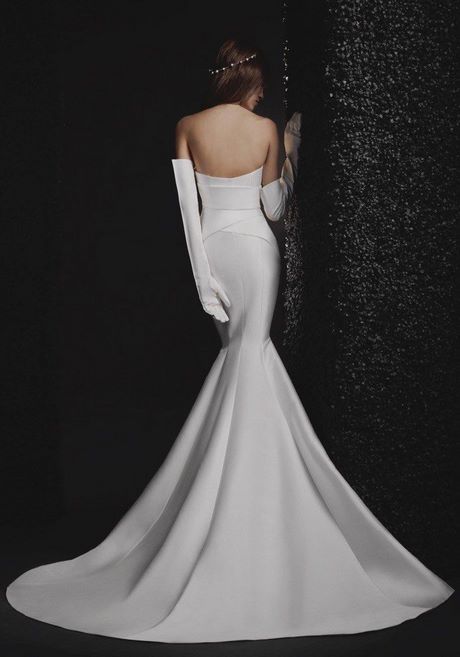 mermaid-wedding-dresses-2022-vera-wang-19_13 Mermaid wedding dresses 2022 vera wang
