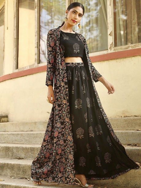 crop-top-and-long-skirt-with-jacket-83_5 Crop top and long skirt with jacket