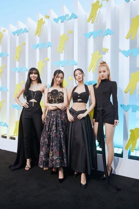 vma-outfits-2022-02_2 Vma outfits 2022