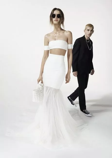 top-wedding-dress-designers-2023-45_13-7 Top wedding dress designers 2023