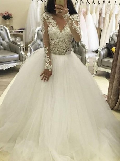 lace-ballroom-wedding-dresses-80_9 Lace ballroom wedding dresses