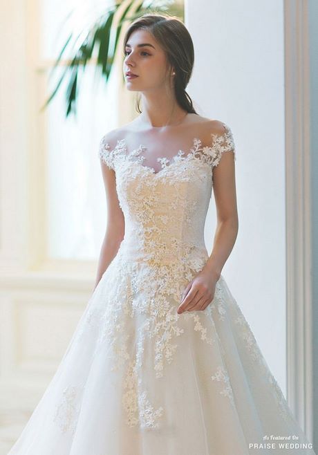 lace-classic-wedding-dress-45_5 Lace classic wedding dress