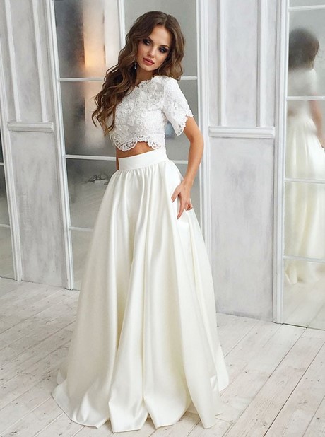 lace-wedding-dress-short-sleeves-59_5 Lace wedding dress short sleeves