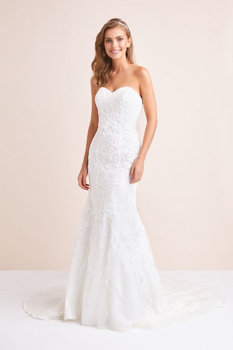 lace-wedding-dress-strapless-51_16 Lace wedding dress strapless