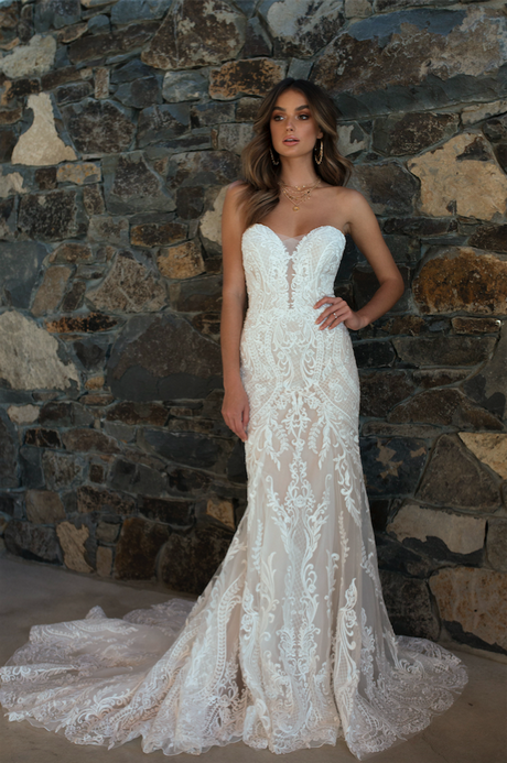 strapless-lace-wedding-gown-00p Strapless lace wedding gown