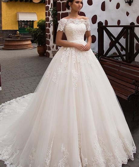 wedding-dress-with-lace-short-sleeves-23_8 Wedding dress with lace short sleeves