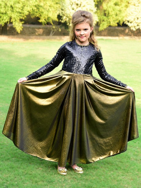 black-and-golden-gown-61_9 Black and golden gown