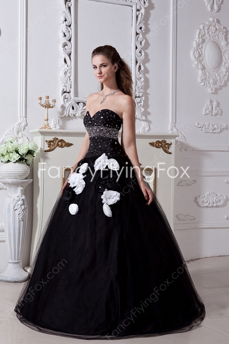 black-dress-with-white-flowers-54_3 Black dress with white flowers