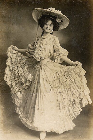 victorian-era-clothing-female-26_2 Victorian era clothing female