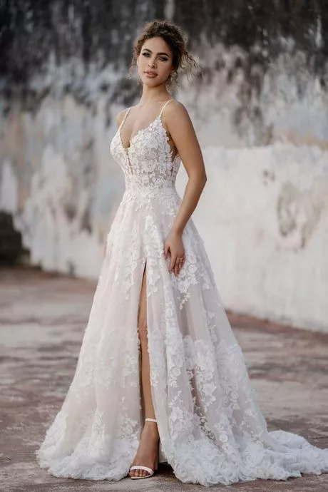 best-bridal-gowns-2024-56_18-10 Best bridal gowns 2024