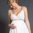 Maternity dresses white